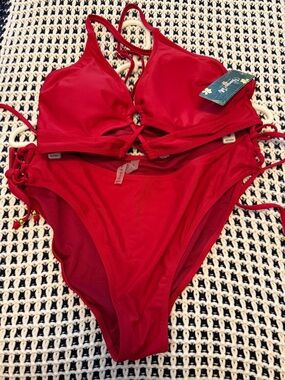 NWT * Blooming Jelly Bikini Set Two Piece Curvy Cutout String Swim Suit Large